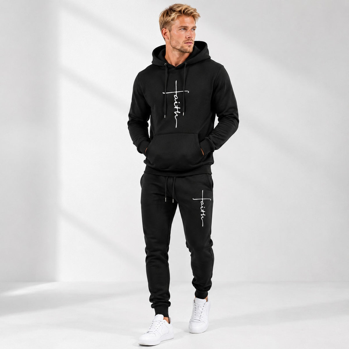 Jorik™ Freizeitset mit Faith-Print, Kapuzenpullover und Jogginghose