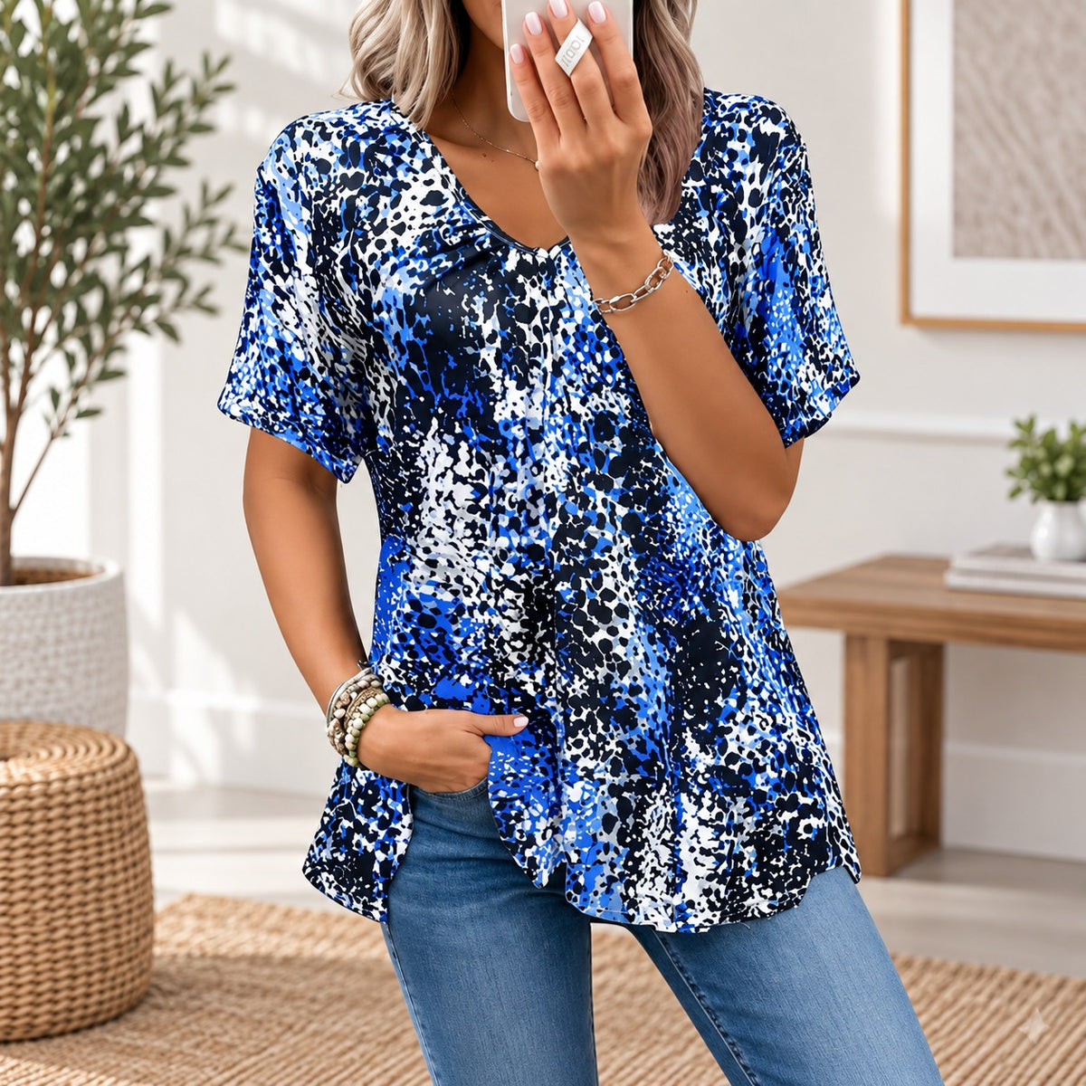Romy™ Bluse mit Animal-Print, V-Ausschnitt und kurzen Ärmeln