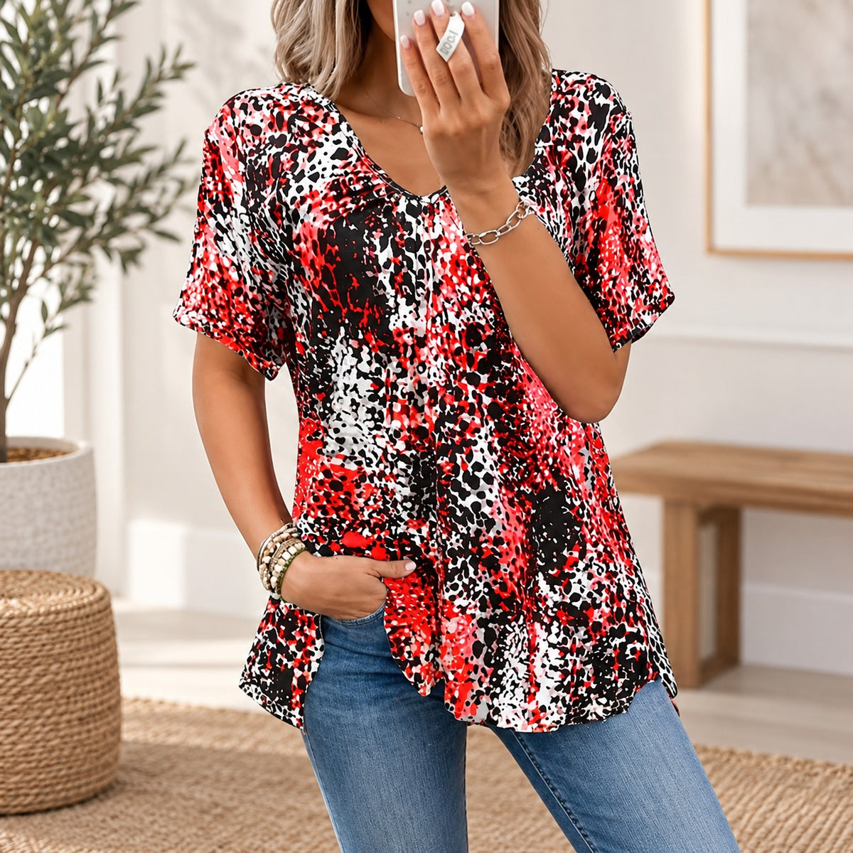 Romy™ Bluse mit Animal-Print, V-Ausschnitt und kurzen Ärmeln