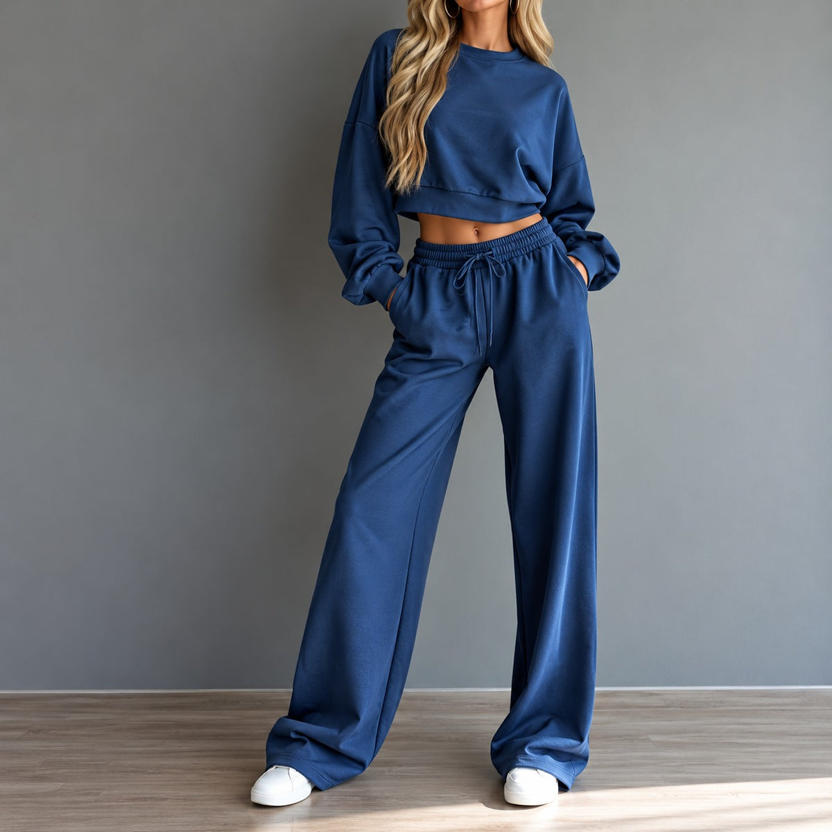 Zweiteiler Yvonne™ mit kurzem Oberteil und weiter Hose mit Kordelzug